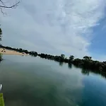مكان تخييم Meerzicht